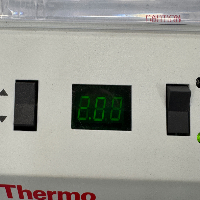 Thermo Scientific Savant DNA120 SpeedVac Concentrator image 2